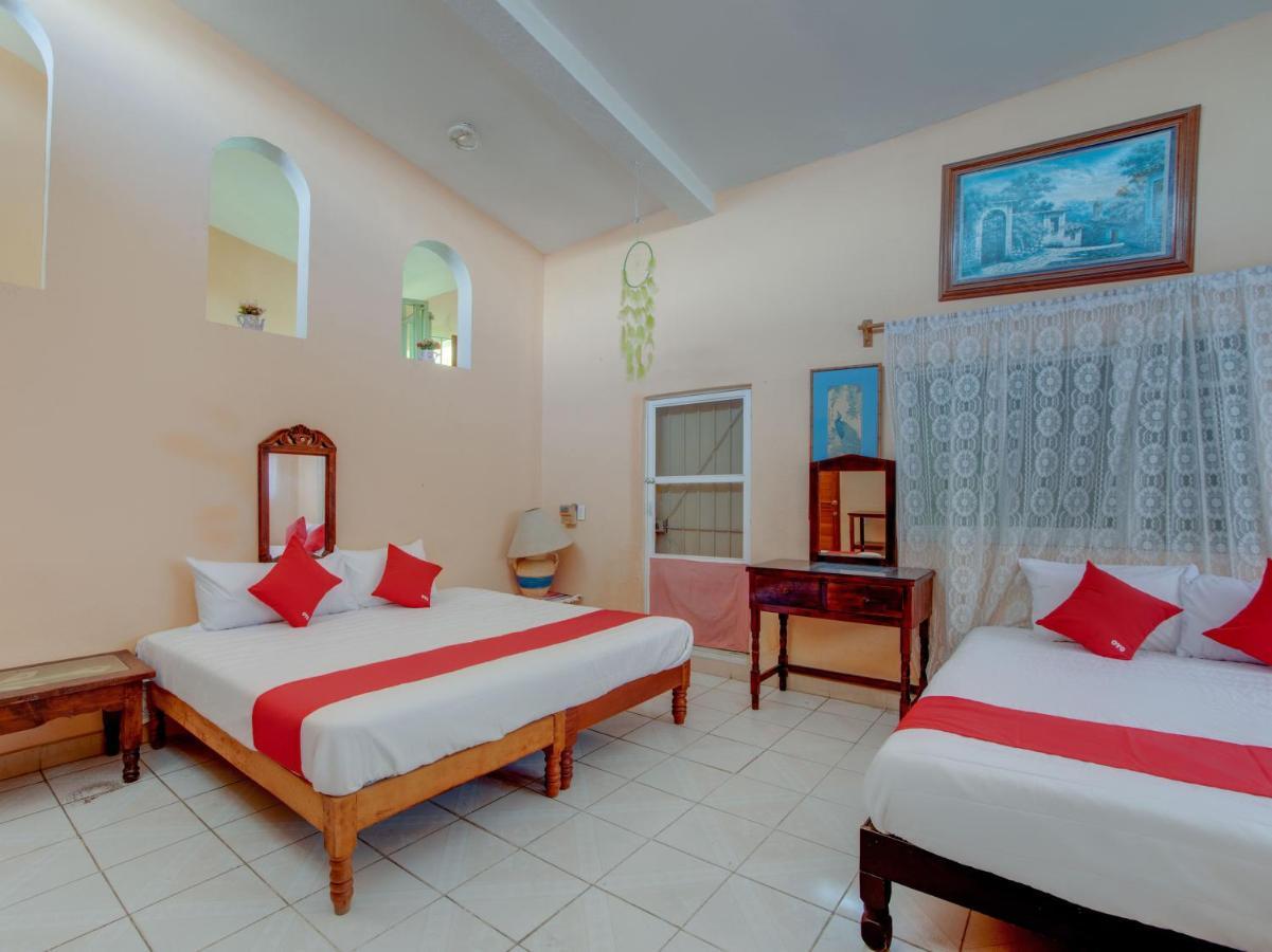 Oyo Hotel Casa Ada Zihuatanejo Exterior photo